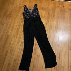 Jumpsuit - Floral on top black on bottom